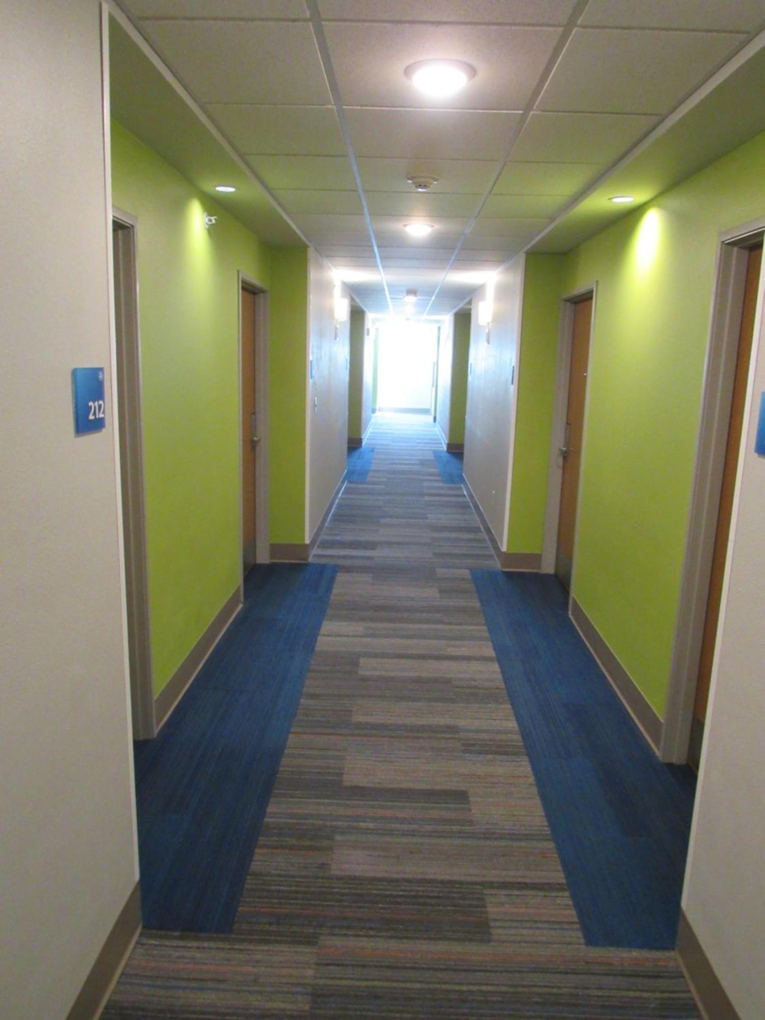 Holiday Inn Express Hotel & Suites Lincoln South By Ihg Extérieur photo