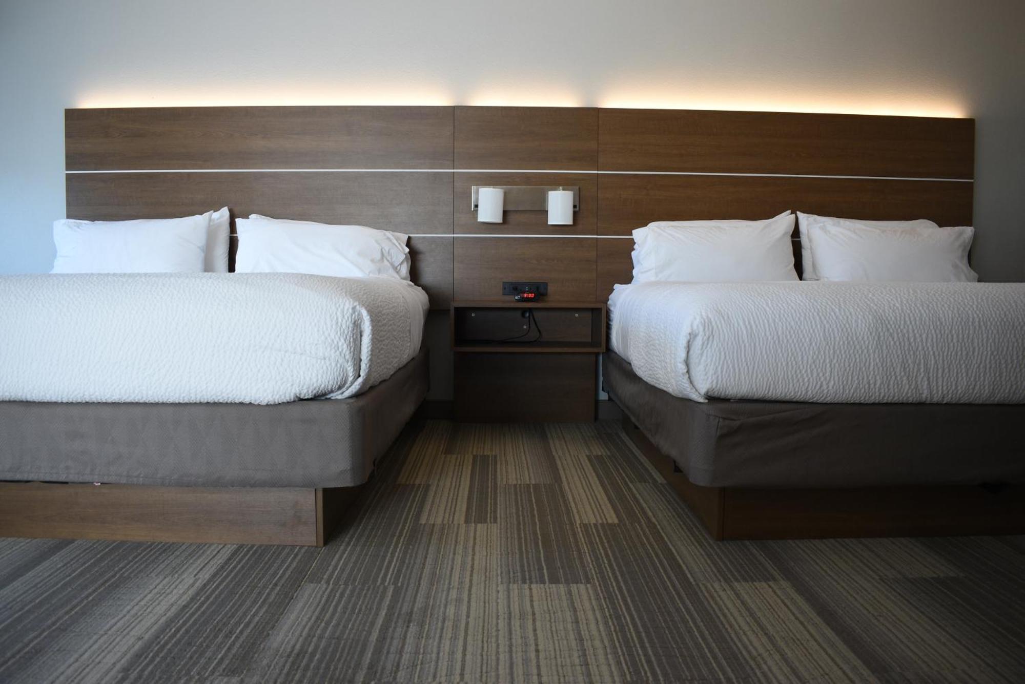 Holiday Inn Express Hotel & Suites Lincoln South By Ihg Extérieur photo